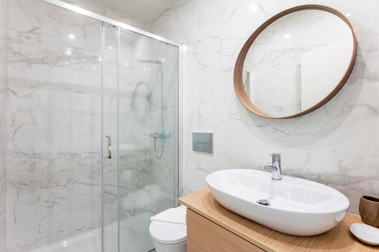 Central Studio W/ Pool, Ac & Patio By Lovelystay OOporto Exterior foto